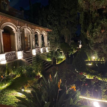 Hotel Express Quinta Soledad Mexico City Exterior photo